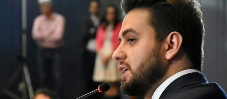 Moraes cobra explicações sobre denúncias de maus-tratos a Filipe Martins