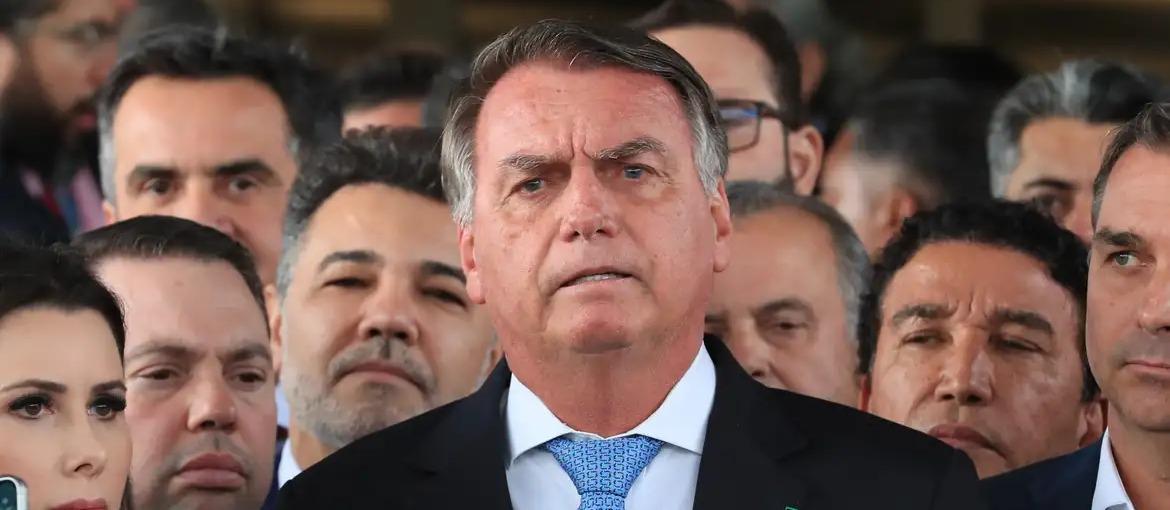 Moraes exige notificação à Corte em até 24 horas se Bolsonaro precisar de internação urgente