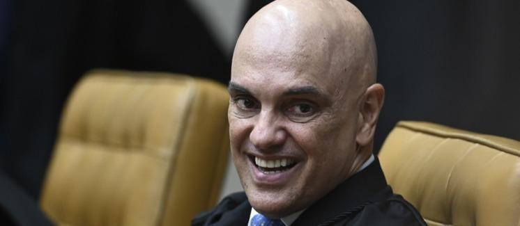 Moraes dá 24 horas para Bolsonaro “se explicar” 