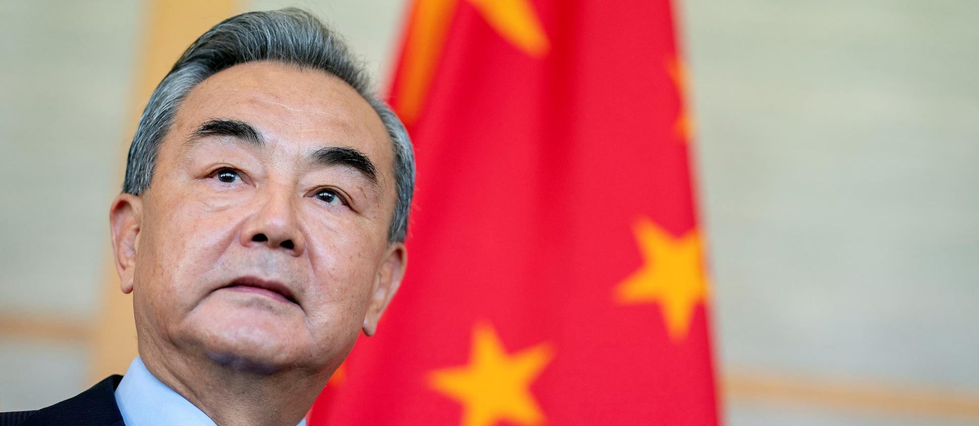 China repudia intervenção injustificada dos EUA nos assuntos do Brasil