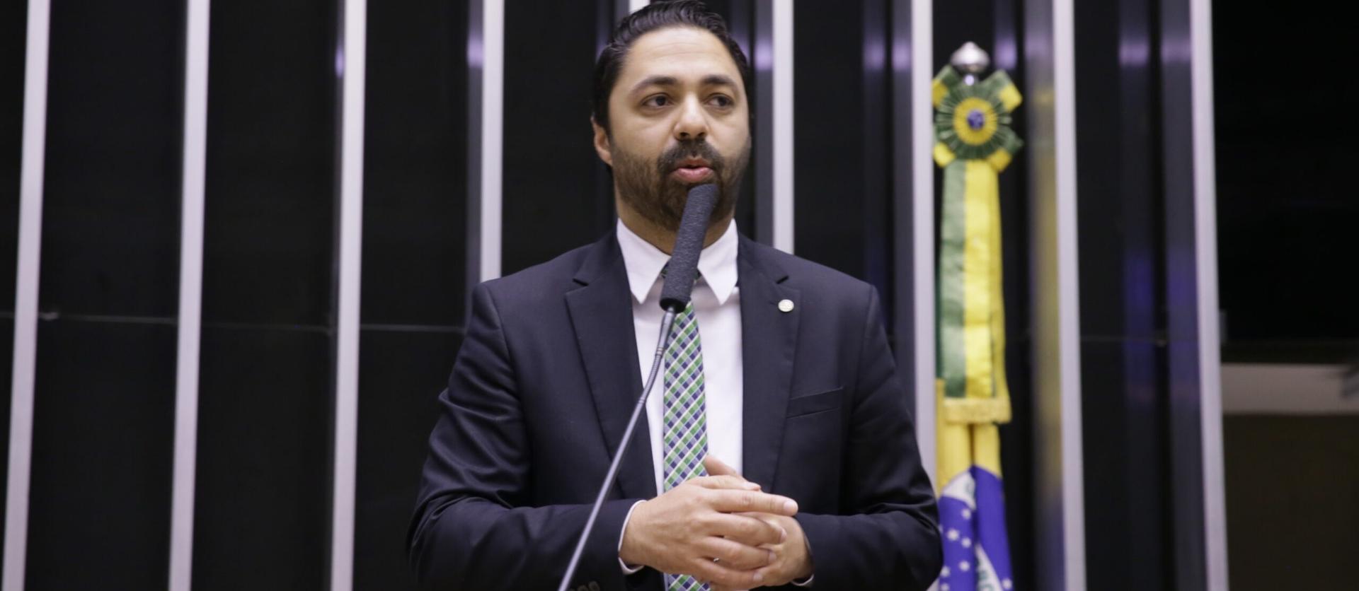 Deputado aliado de Bolsonaro pede ao STF visita humanitária ao ex‑presidente