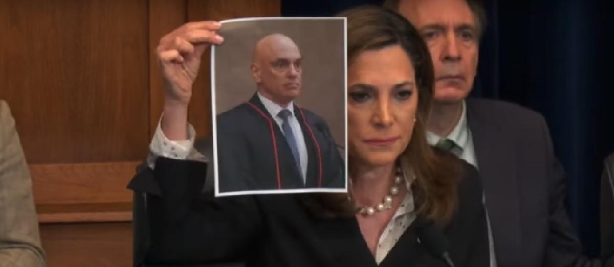 Deputada dos EUA comemora Moraes sem visto: “É só o começo!”