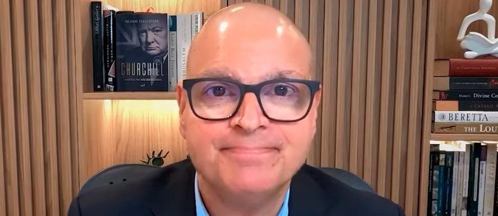Moraes recua e libera redes sociais de Rodrigo Constantino